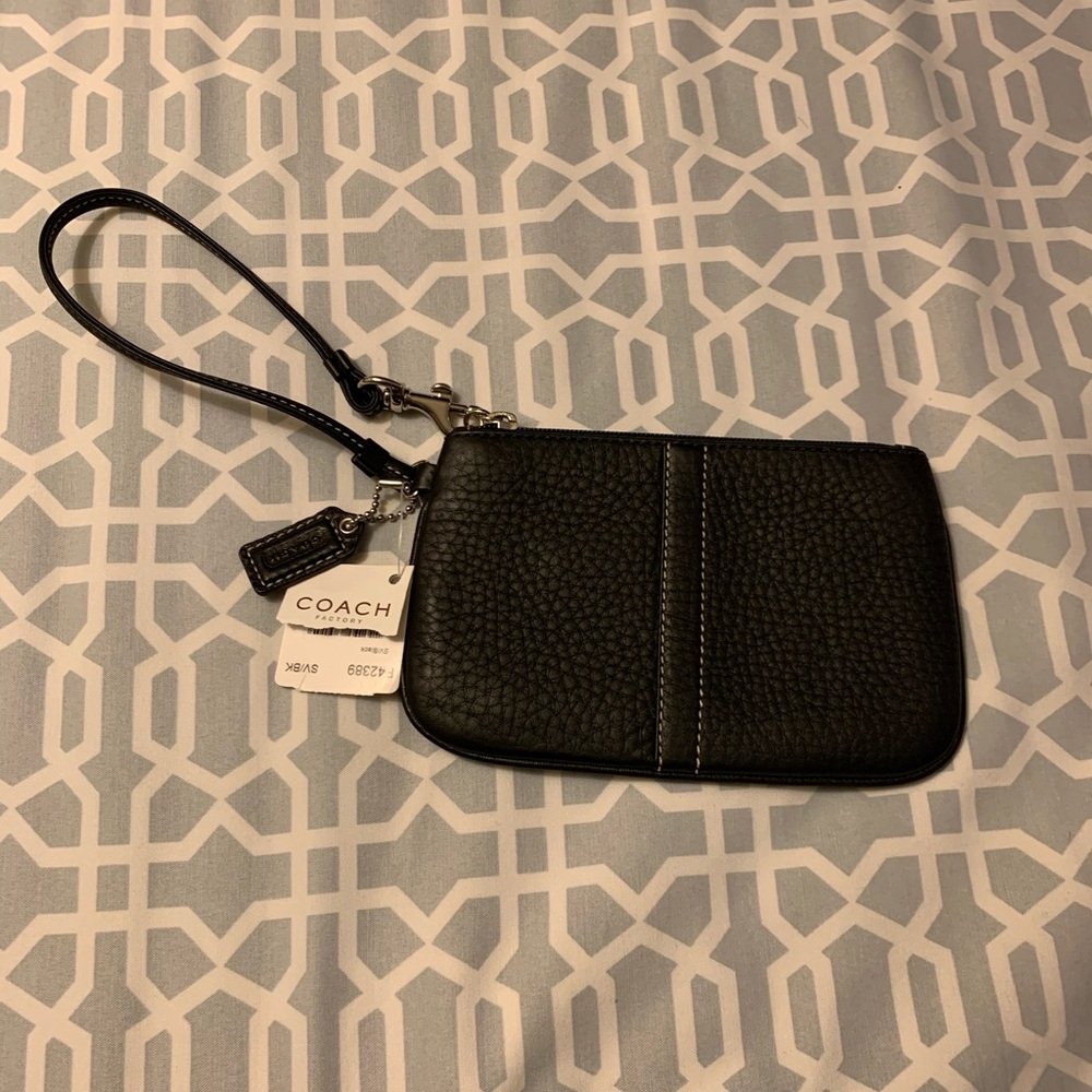 BRAND NEW Coach Leather Wristlet